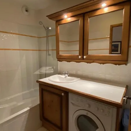 Avec Piscine, Terrasse, Et Wifi - 8 Personnes - Fr-1-733-138
