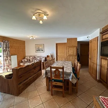 Avec Piscine, Terrasse, Et Wifi - 8 Personnes - Fr-1-733-138